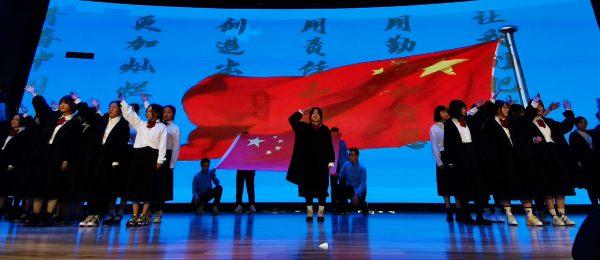 大型分手复合现场：尹子维四年后重新追回了“椰树女神”徐冬冬